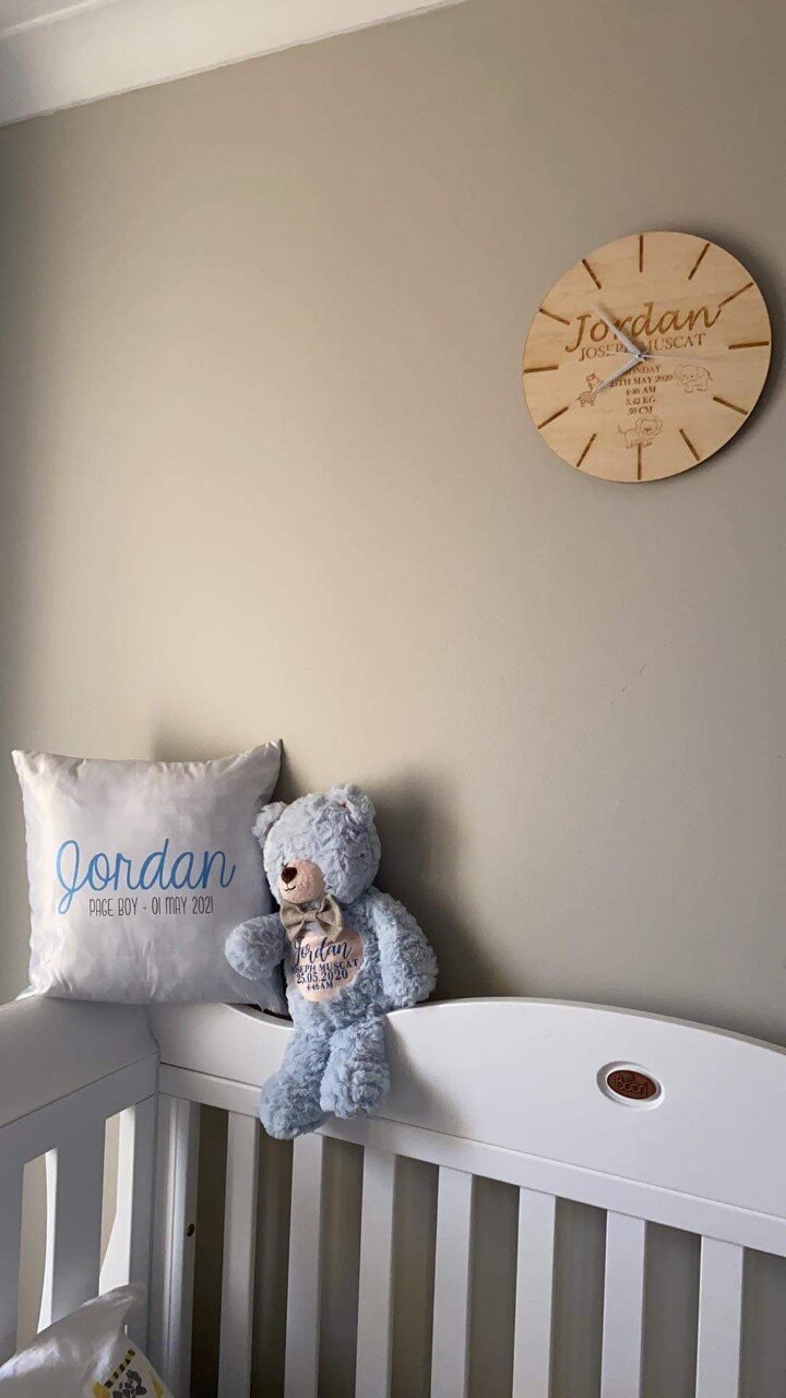 Baby Details clock